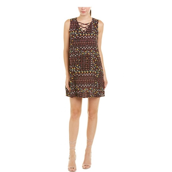 BCBGMaxAzria Dresses & Skirts - BCBGMAXAZRIA NWT Floral Print Dress Size Small
